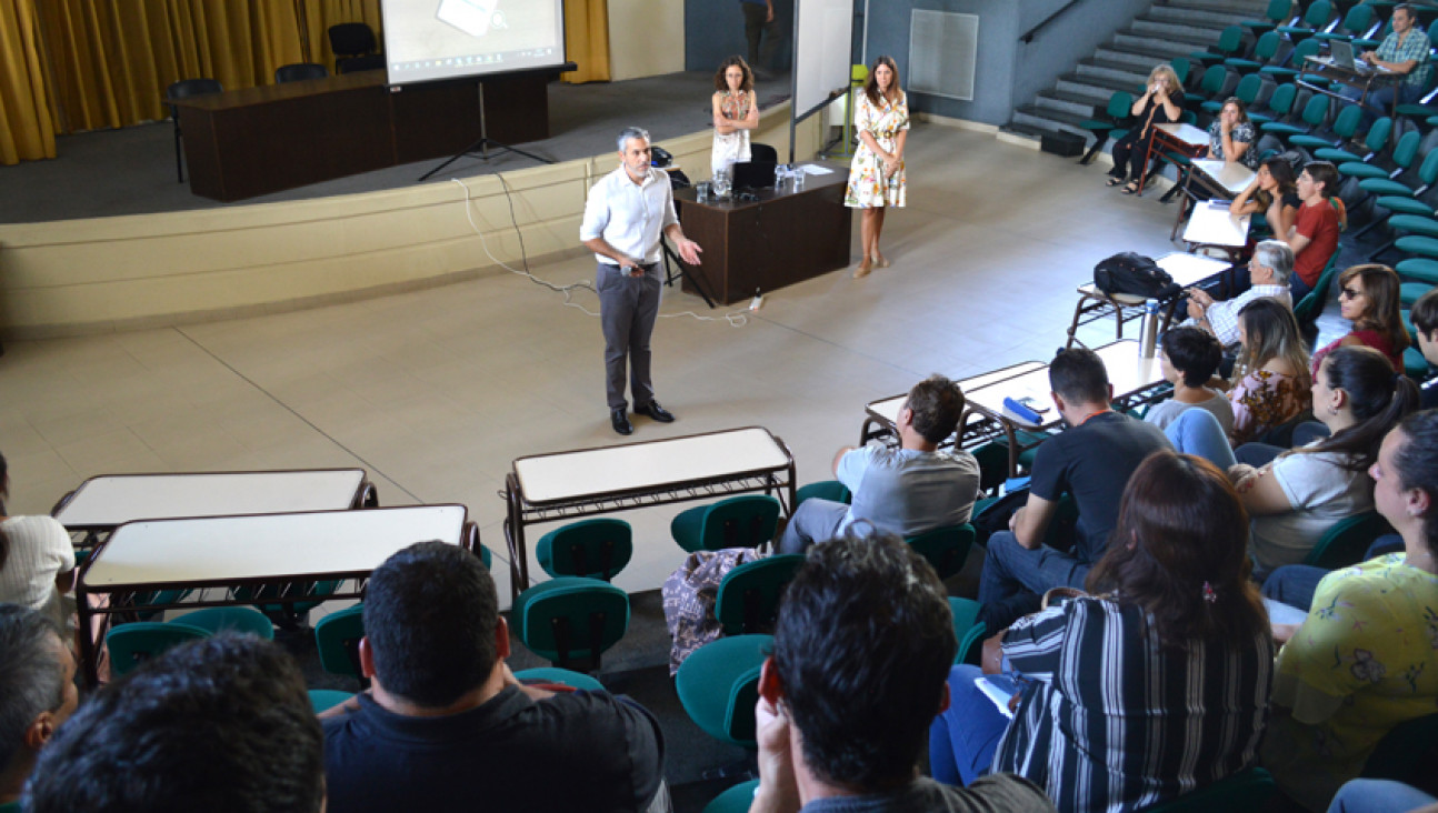 imagen Se realizaron las Jornadas Docentes del Primer Semestre de la Facultad de Ciencias Exactas y Naturales