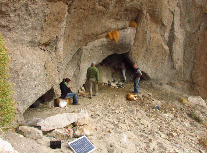 imagen Miembros del Laboratorio de Paleoecología Humana de la FCEN, realizaron tareas de investigación y extensión en Las Loicas, Malargüe