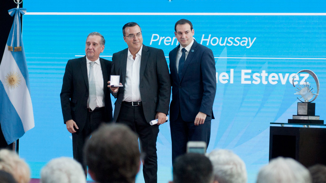 imagen Entregaron el Premio Houssay al Dr. Rodolfo Wuilloud, docente e investigador de la Facultad
