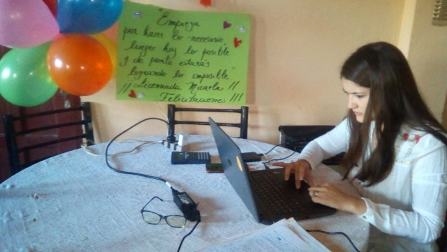 imagen Garantizar la educación: primera egresada de la UNCUYO en cuarentena