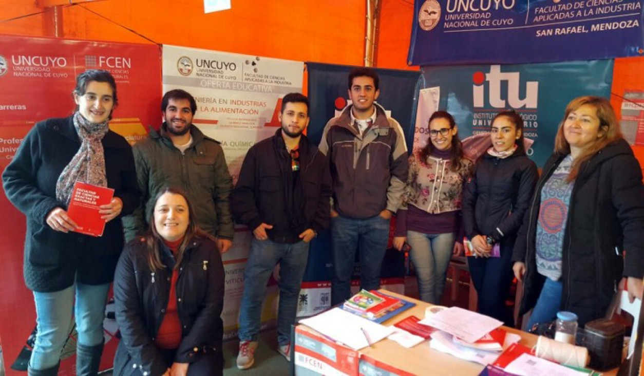 imagen La Facultad de Ciencias Exactas y Naturales presente en la Feria de la Ganadería