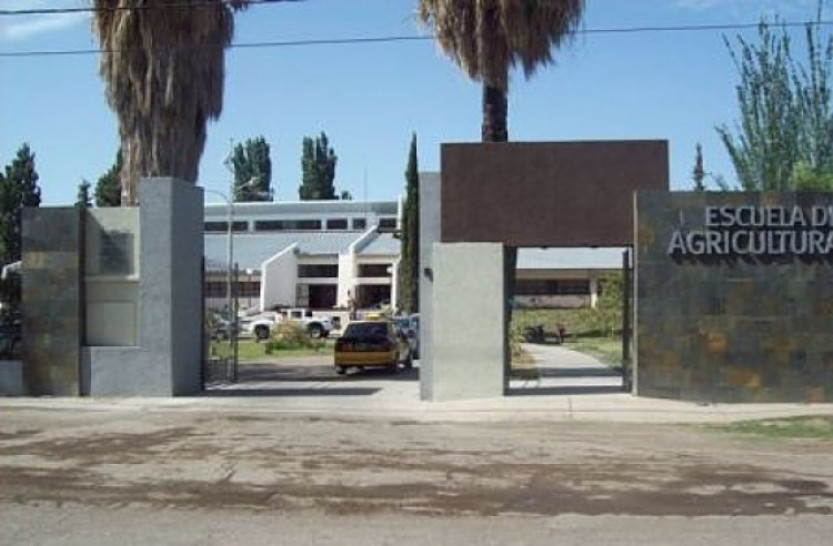imagen Facultad Abierta en la Sede Gral. Alvear. 