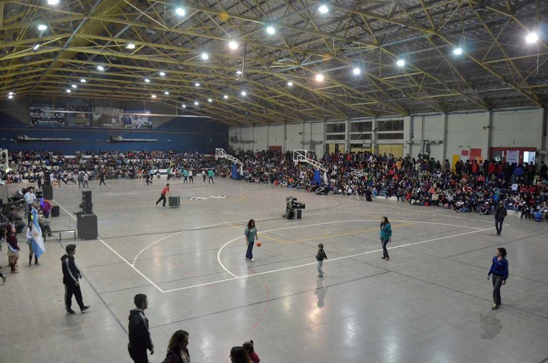 imagen Estudiantes de la Facultad en la Sede Malargüe participan de la Semana del Estudiante secundario y terciario 2016, organizada por la Dirección de Deportes de Malargüe