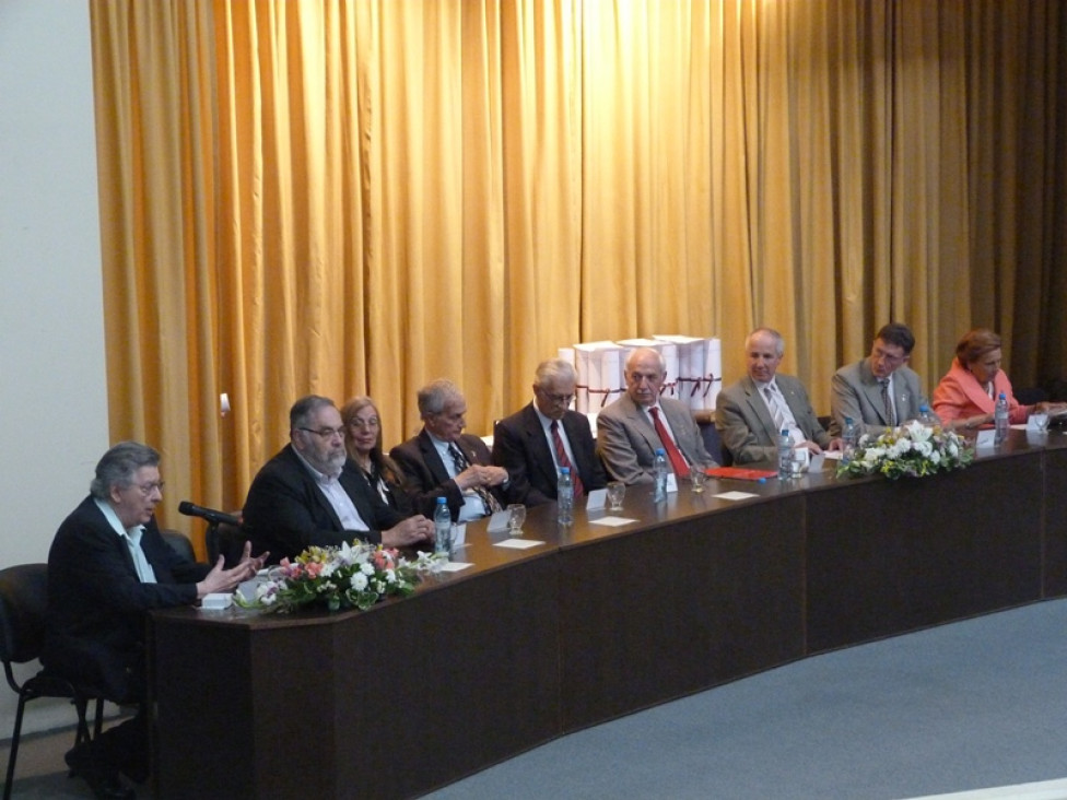 imagen Hugo Scolnik y Gilberto Gallopin, Honoris Causa de la UNCuyo